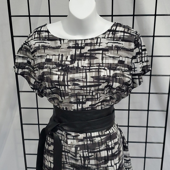 Belted Tunic, black, gray and white. XL - Picture 1 of 9